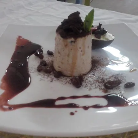 Velcamare Hotel