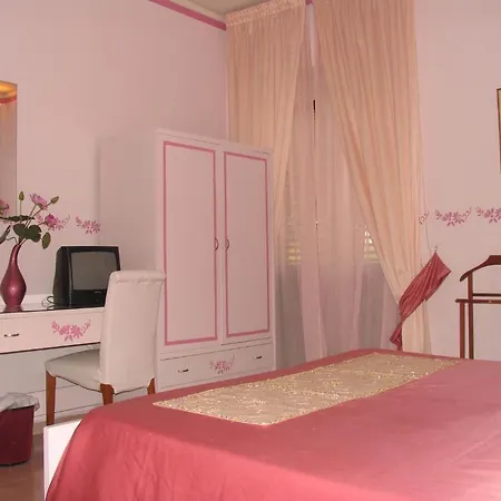 Velcamare Hotel