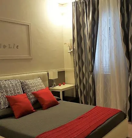 Velcamare Hotel